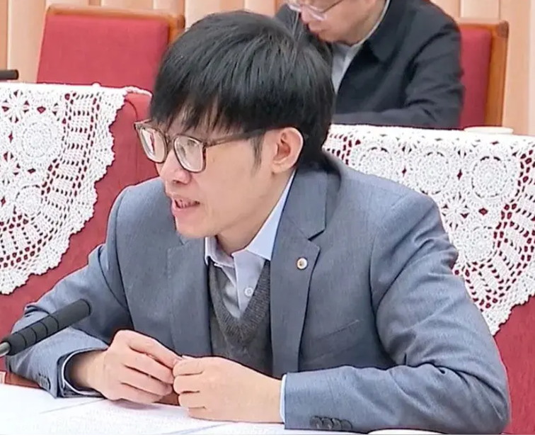 DeepSeek’s Technological Edge Image